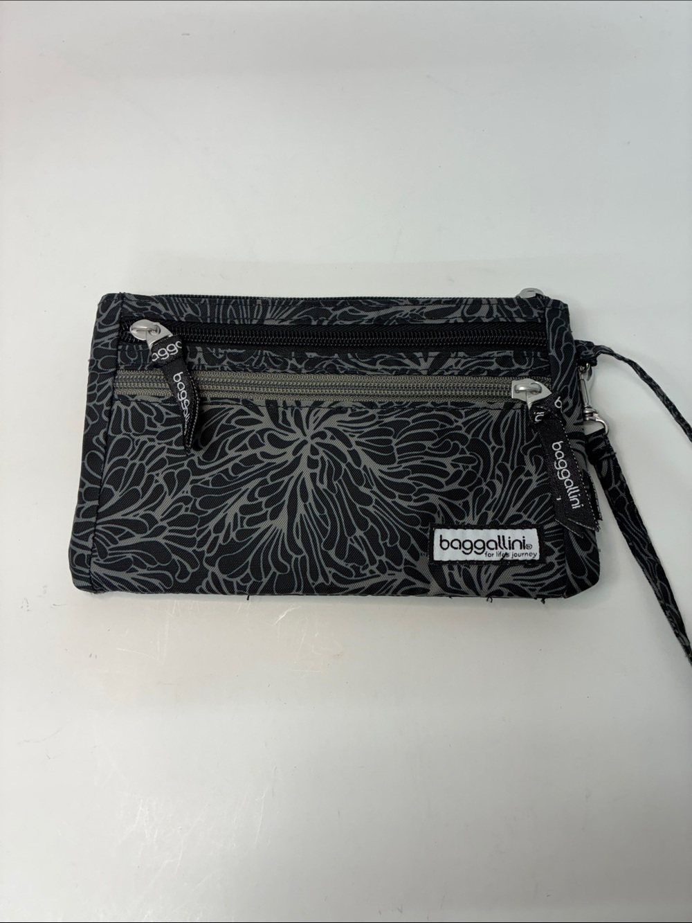 Baggallini Black and Gray Floral Wristlet